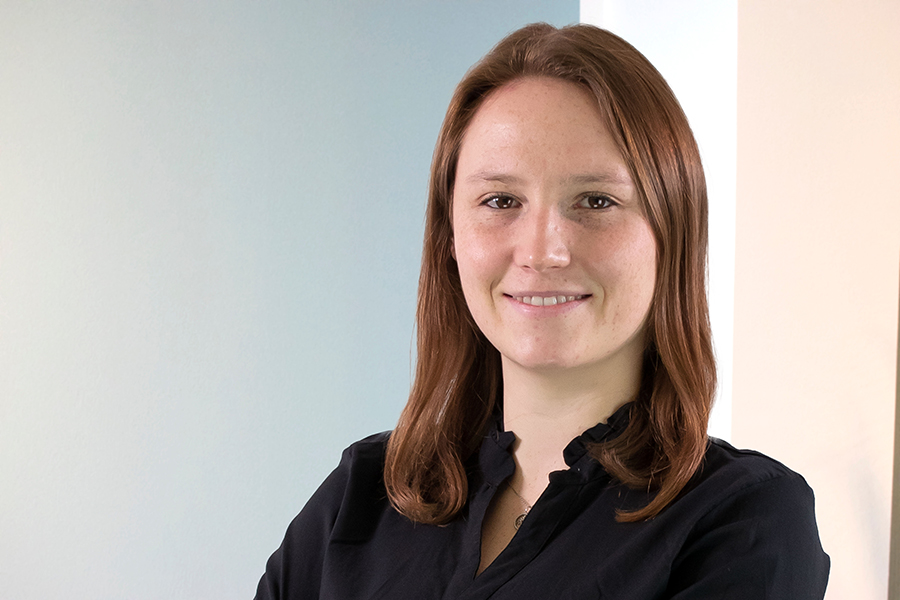 Anna Klima ist HR Managerin für den Geschäftsbereich INSYS icom