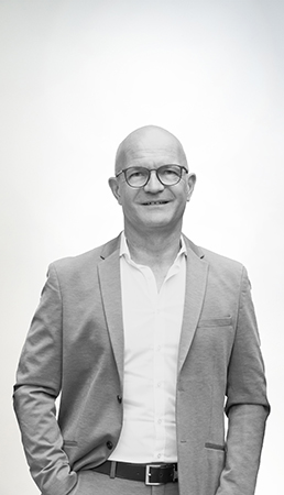 Bernd Schöppl ist als Chief Financial Officer (CFO) bei INSYS tätig und hat die kaufmännische Leitung inne.